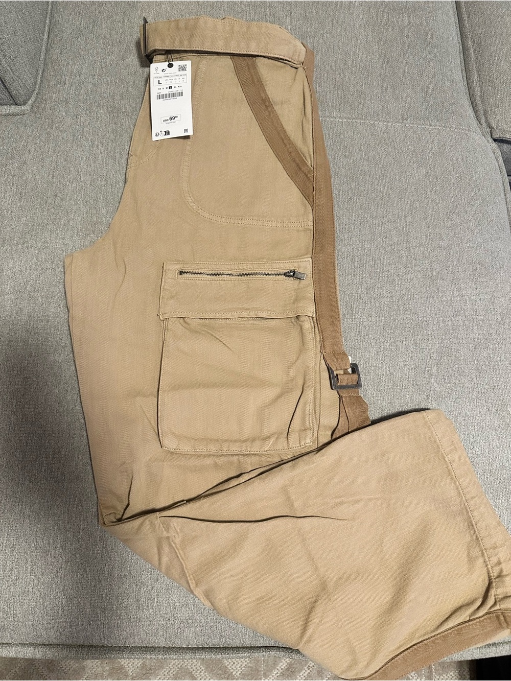 Zara Wide Leg Cargo Pants in Tan with Brown Trim